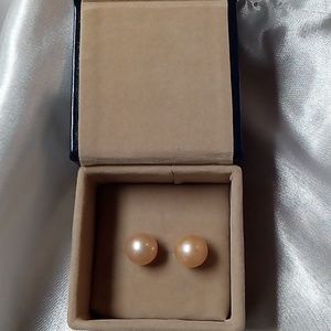 Genuine sea pearl earrings
